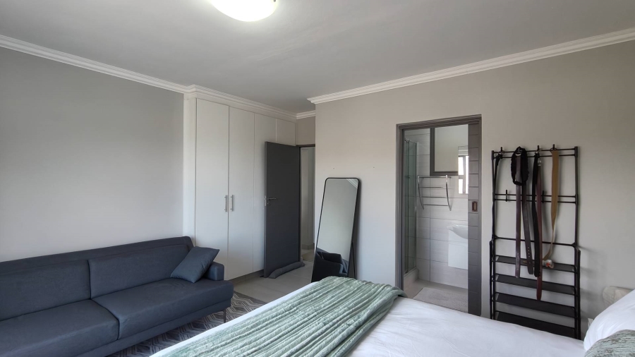 6 Bedroom Property for Sale in Island View Western Cape